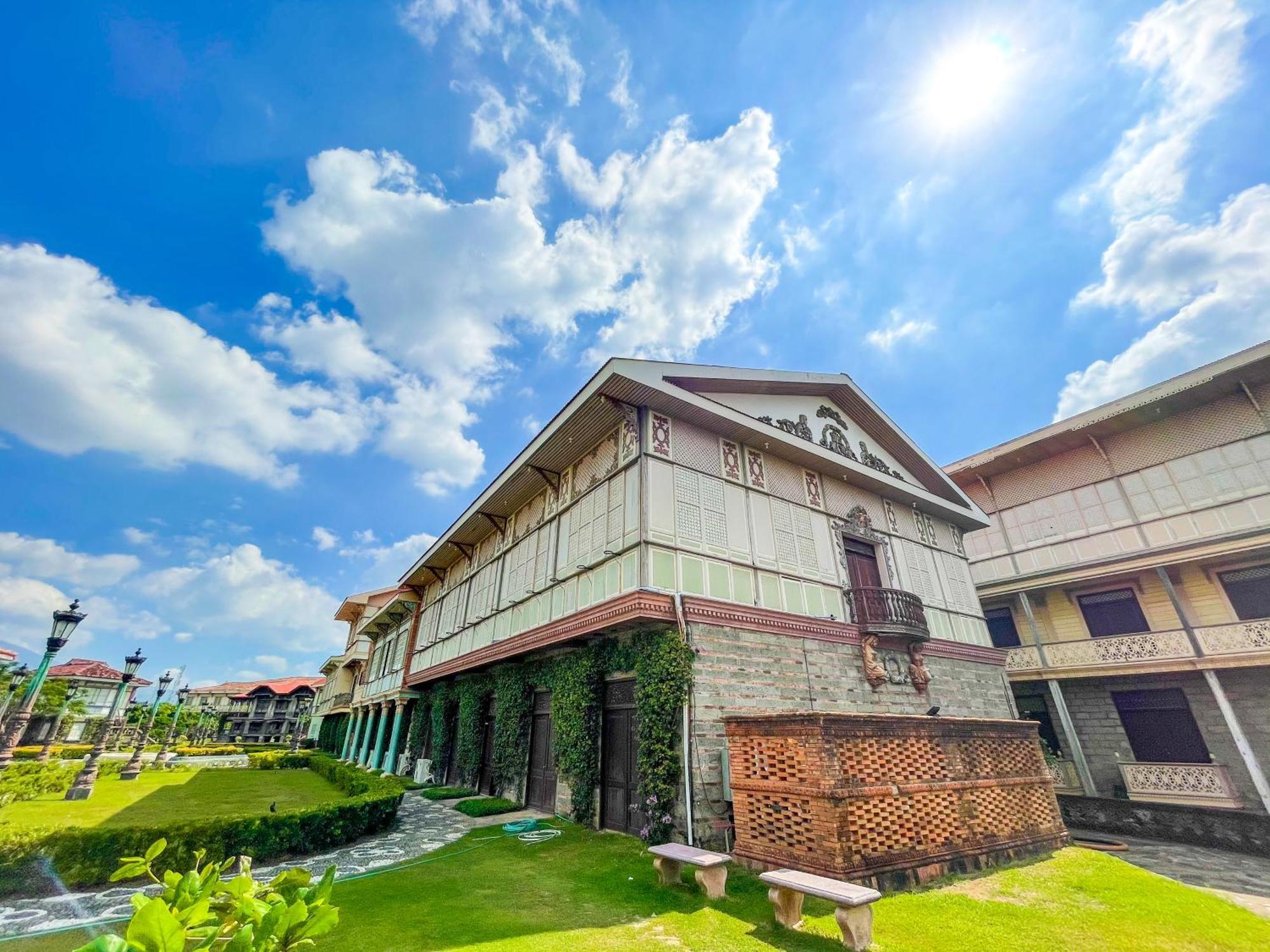 Las Casas Filipinas De Acuzar Bagac Bagian luar foto